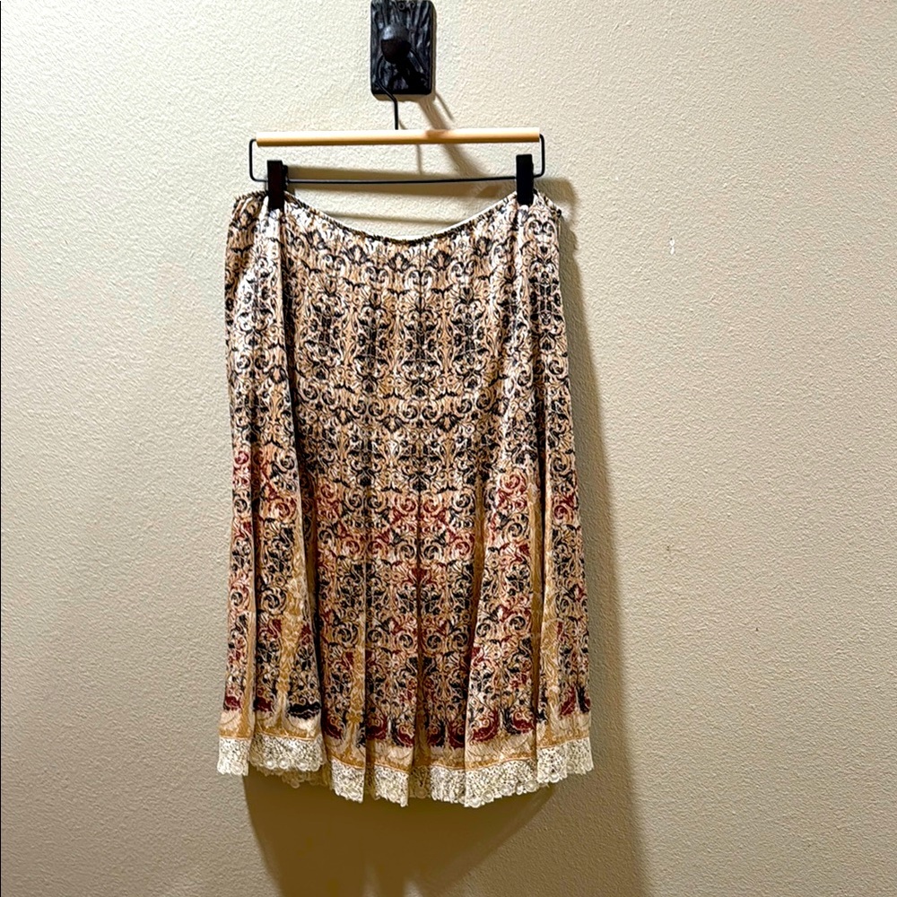 Elie Tahari Silk Pleated  Skirt in Exotic Print with Ivory Lace